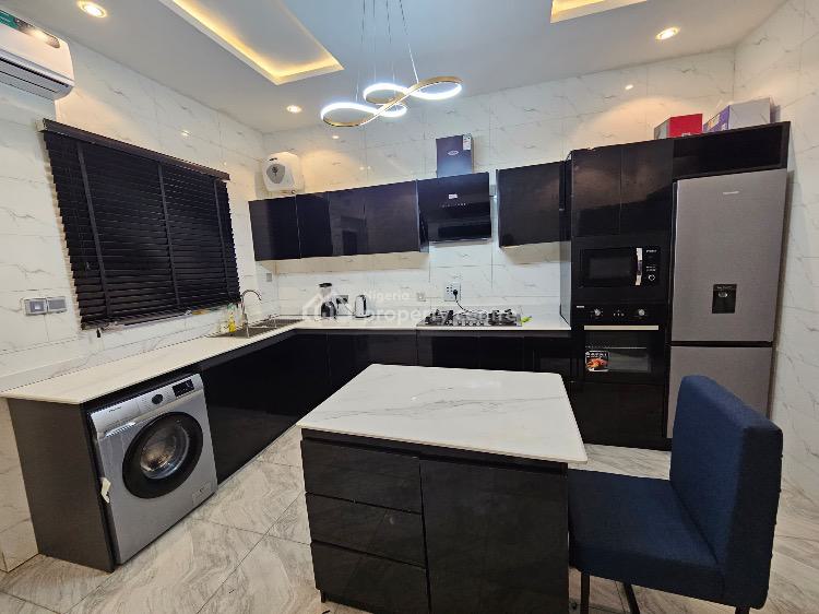 3 Bedrooms, Orchid Road, Lekki, Lagos, Detached Duplex Short Let