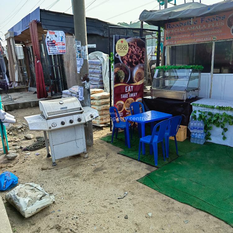 Commercial Showroom an Existing Restaurant with Facilities in Place, Opposite Northwest Filling Station, Lekki Expressway, Lekki, Lagos, Restaurant / Bar for Rent
