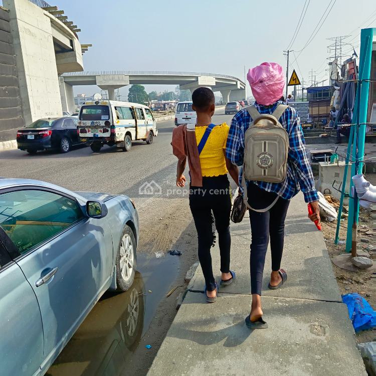 Commercial Showroom an Existing Restaurant with Facilities in Place, Opposite Northwest Filling Station, Lekki Expressway, Lekki, Lagos, Restaurant / Bar for Rent