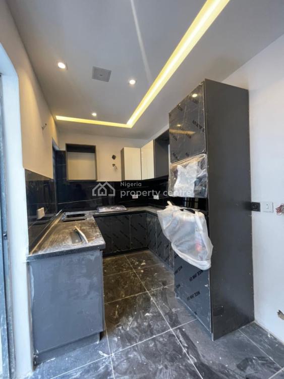 Top Notch 2 Bedroom with Excellent Facilities, Chevron Drive, Lekki Phase 2, Lekki, Lagos, Flat / Apartment for Sale