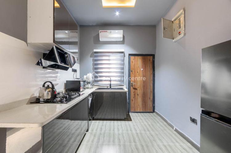 2 Bedroom Luxurious Apartment, Lekki Phase 1, Lekki, Lagos, Flat / Apartment Short Let