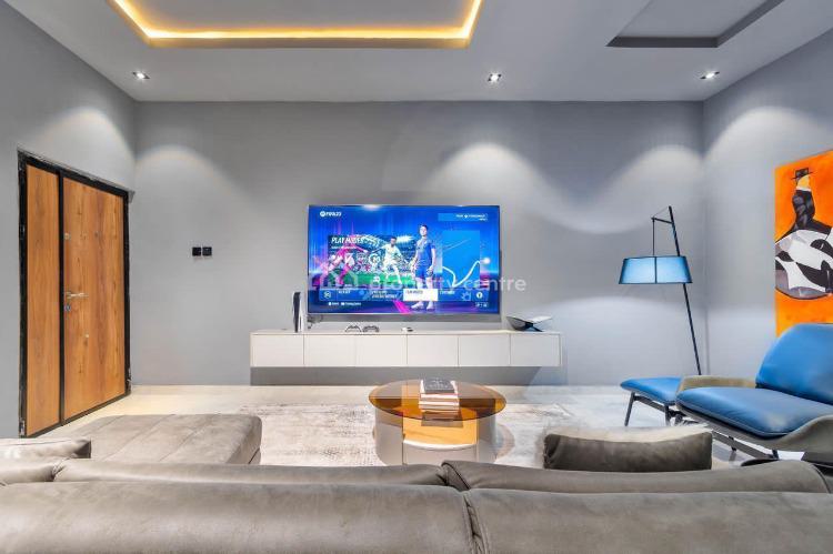 2 Bedroom Luxurious Apartment, Lekki Phase 1, Lekki, Lagos, Flat / Apartment Short Let