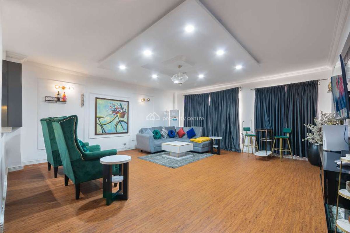 Luxurious Stay at Your Ideal Getaway Waterfront, Admiralty, Lekki Phase 1, Lekki, Lagos, Flat / Apartment Short Let