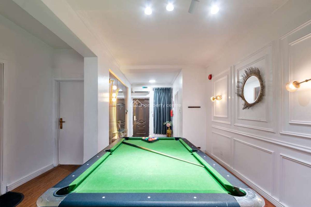 Luxurious Stay at Your Ideal Getaway Waterfront, Admiralty, Lekki Phase 1, Lekki, Lagos, Flat / Apartment Short Let