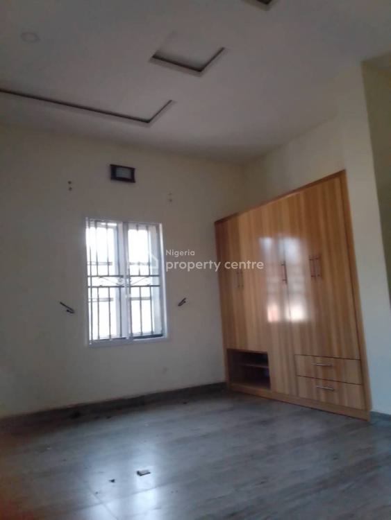 Luxurious 2 Bedroom Flat, Crd Estate, Sabon Lugbe, Lugbe District, Abuja, Flat / Apartment for Rent
