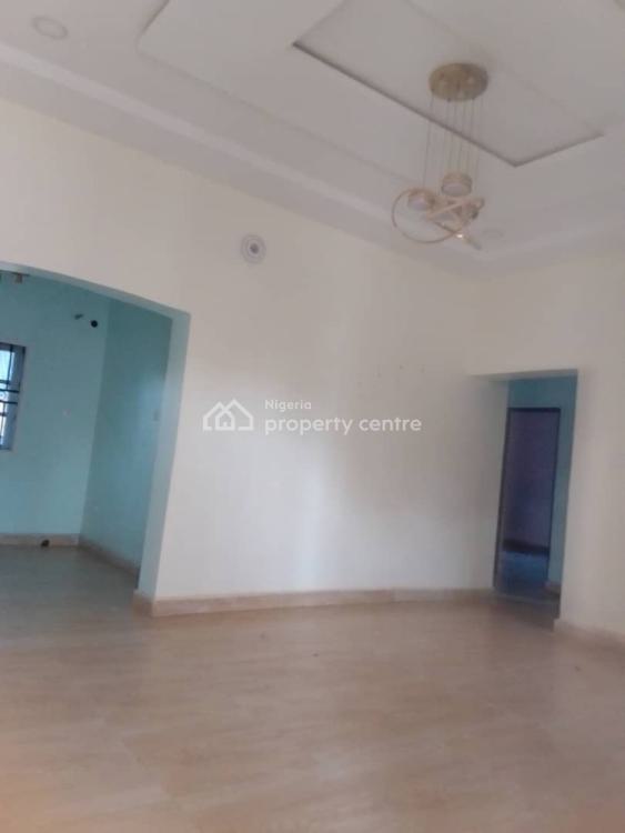 Luxurious 2 Bedroom Flat, Crd Estate, Sabon Lugbe, Lugbe District, Abuja, Flat / Apartment for Rent