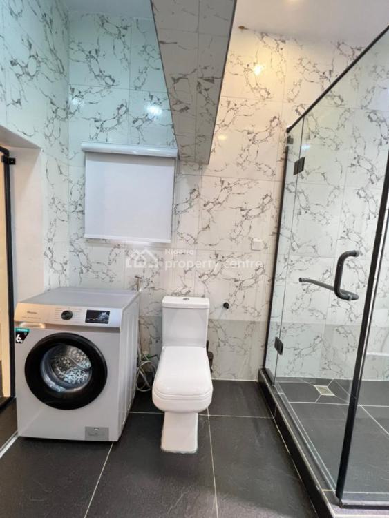 Luxury, Freedom Way, Lekki, Lagos, Mini Flat (room and Parlour) Short Let