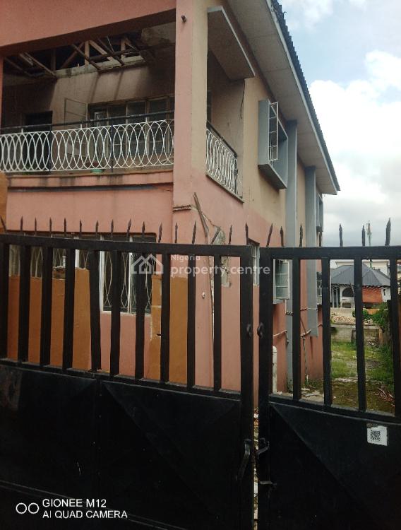 For Sale 2000sqm Of Dry Land With Building, Onike Yaba, Yaba, Lagos