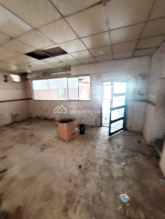 Commercial Restaurant Space, Falomo, Ikoyi, Lagos, Restaurant / Bar for Rent