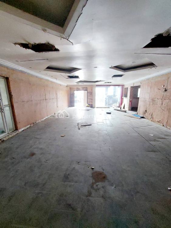 Commercial Restaurant Space, Falomo, Ikoyi, Lagos, Restaurant / Bar for Rent