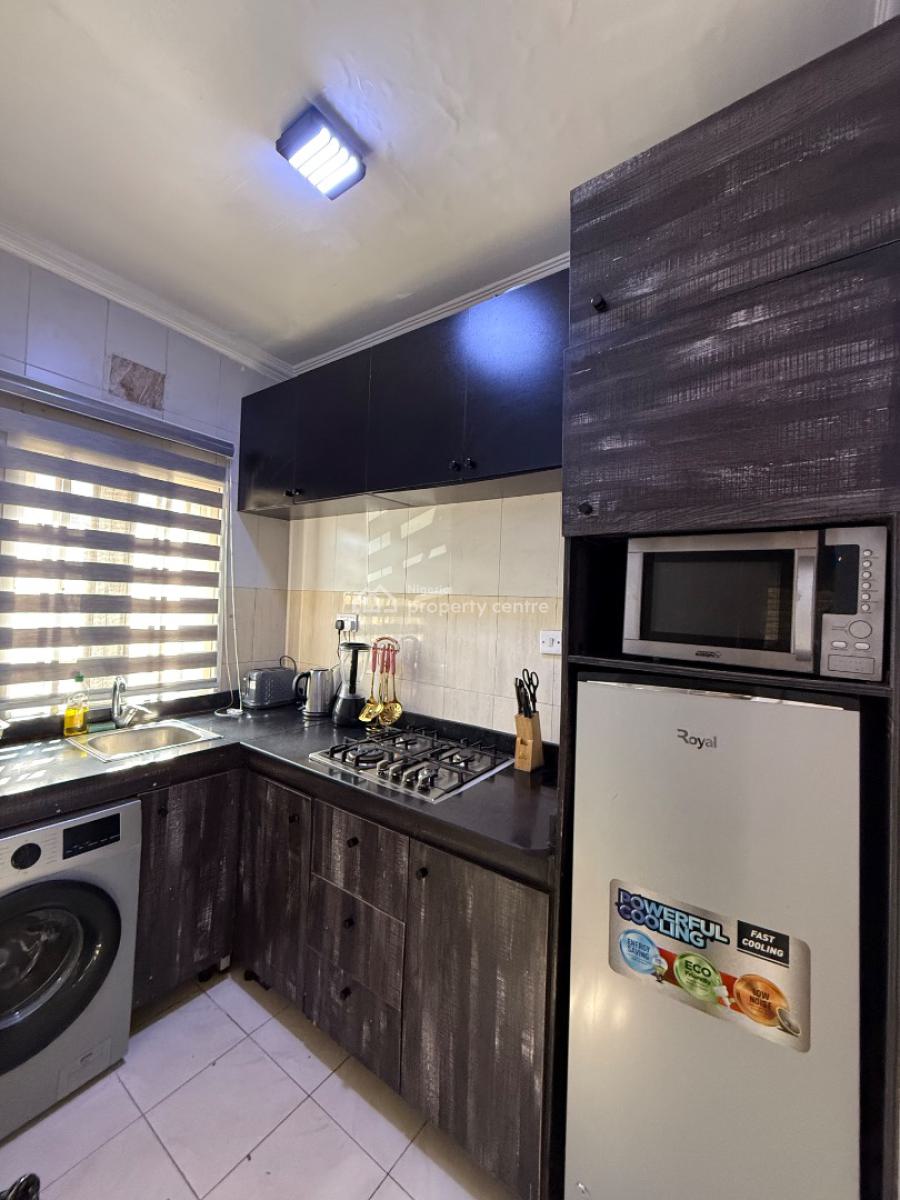 Fully Furnished 1 Bedroom Apartment, Taiye Olowu Street, Lekki Phase 1, Lekki, Lagos, Mini Flat (room and Parlour) Short Let