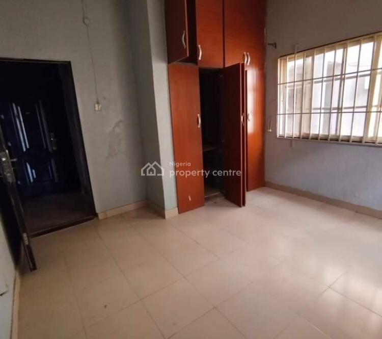 Modern 3 Bedrooms Flat, Agbaje Estate, Eleyele, Ibadan, Oyo, Flat / Apartment for Rent