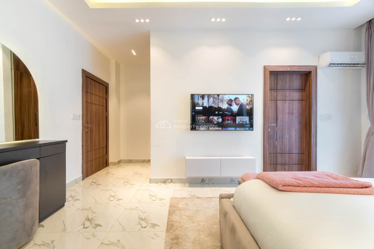 Luxury 2 Bedroom Apartment with 24/7 Light, Pool and Netflix, Lekki Phase 1, Lekki, Lagos, Flat / Apartment Short Let