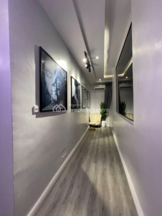 Luxury 1 Bedroom with Pool, Gym, Board Games and Ps5, Ikate, Ikate Elegushi, Lekki, Lagos, Flat / Apartment Short Let