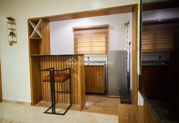 3 Bedrooms Luxury Apartment, Gra Phase 2, Magodo, Lagos, Flat / Apartment Short Let