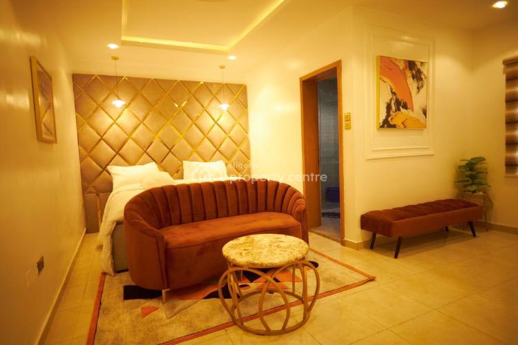 3 Bedrooms Luxury Apartment, Gra Phase 2, Magodo, Lagos, Flat / Apartment Short Let