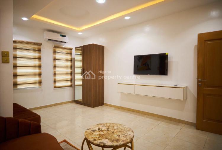 3 Bedrooms Luxury Apartment, Gra Phase 2, Magodo, Lagos, Flat / Apartment Short Let