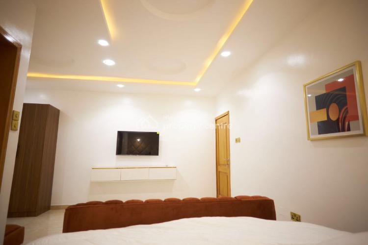 3 Bedrooms Luxury Apartment, Gra Phase 2, Magodo, Lagos, Flat / Apartment Short Let