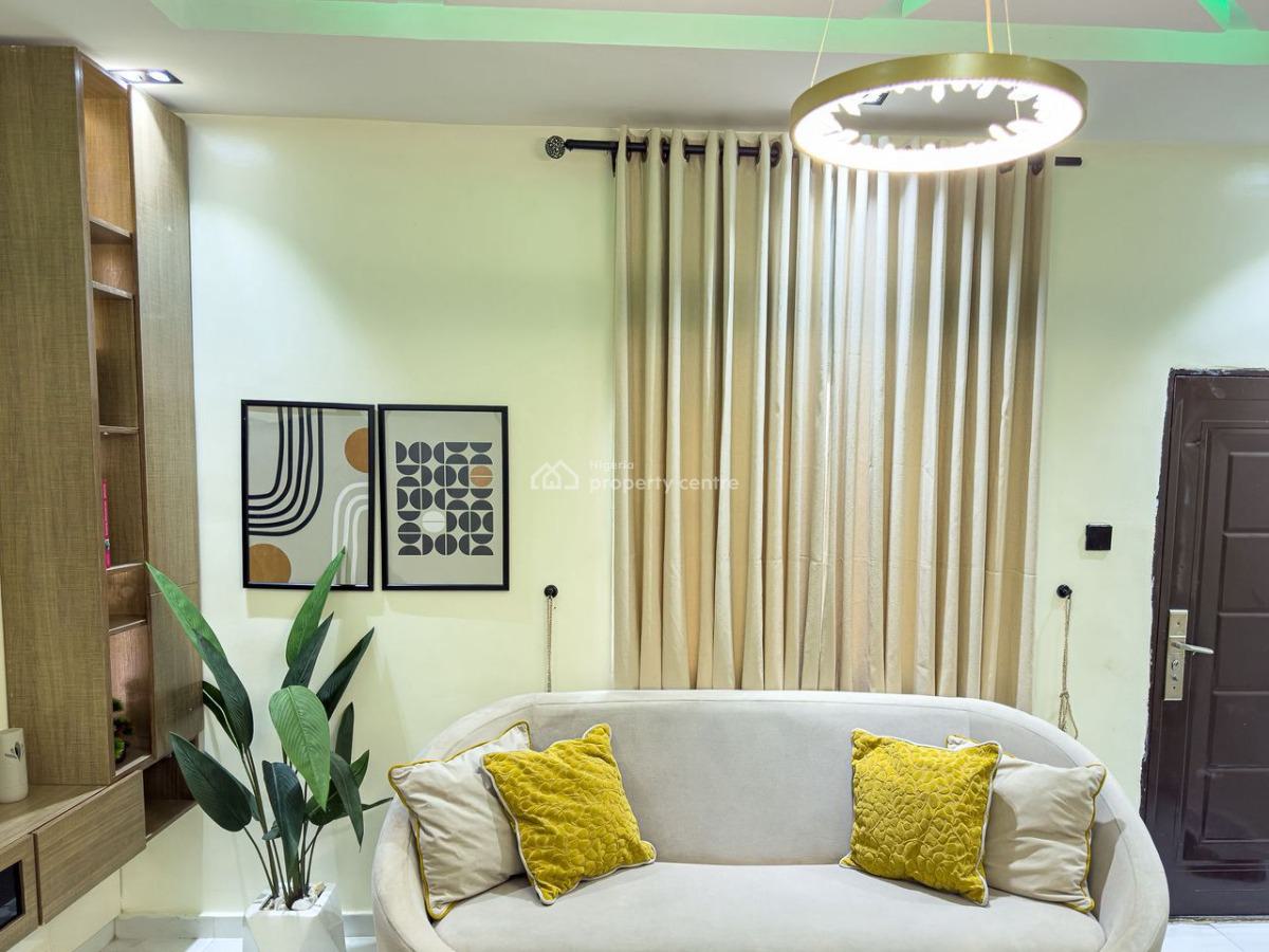 2 Bedrooms Luxury Apartment, Moradeun, Gra Phase 2, Magodo, Lagos, Flat / Apartment Short Let