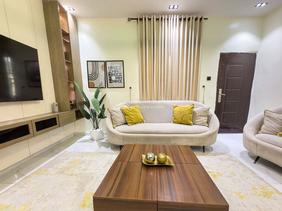 2 Bedrooms Luxury Apartment, Moradeun, Gra Phase 2, Magodo, Lagos, Flat / Apartment Short Let