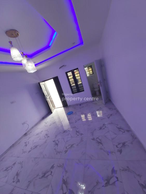 Magnificent 2 Bedroom Flat, 41, Hopevile Estate, Lekki Phase 2, Lekki, Lagos, Flat / Apartment for Rent