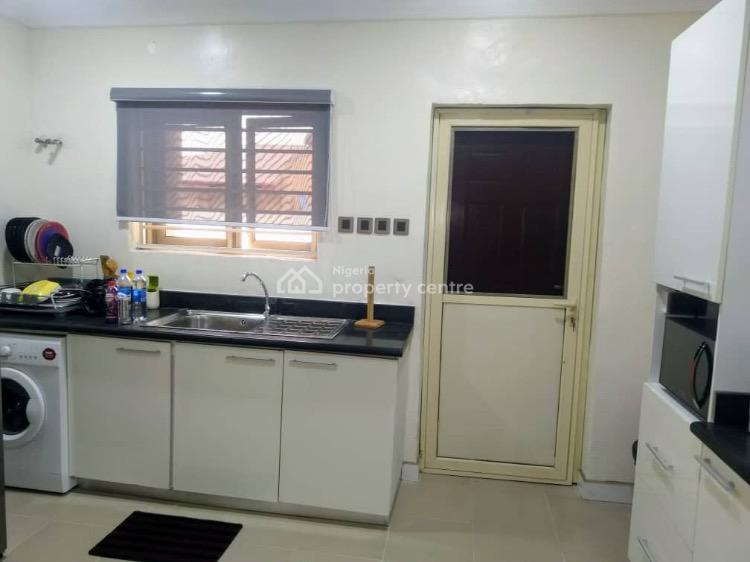 Furnished 3 Bedroom Flat with Bq, Lekki Phase 1, Lekki, Lagos, Flat / Apartment for Rent
