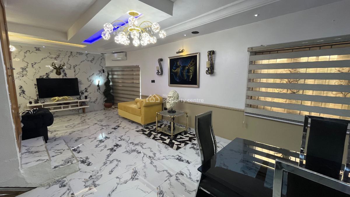Luxury Two Bedrooms Apartment Well Furnished, All Rooms En-suite, No. 8c, Olukole Close, Off Ajao Street, Olufemi Road, Ogunlana, Surulere, Lagos, Flat / Apartment Short Let