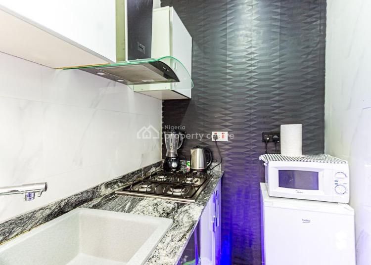 a  Beautiful One (1) Bedroom Apartment, Lekki, Lagos, Flat / Apartment Short Let