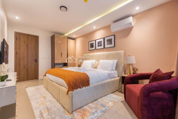 Luxury 2 Bedroom Apartment with Ps5 Game, Pool, Rooftop, Balcony & Gym, Periwrinkle Estate, Lekki Phase 1, Lekki, Lagos, Flat / Apartment Short Let