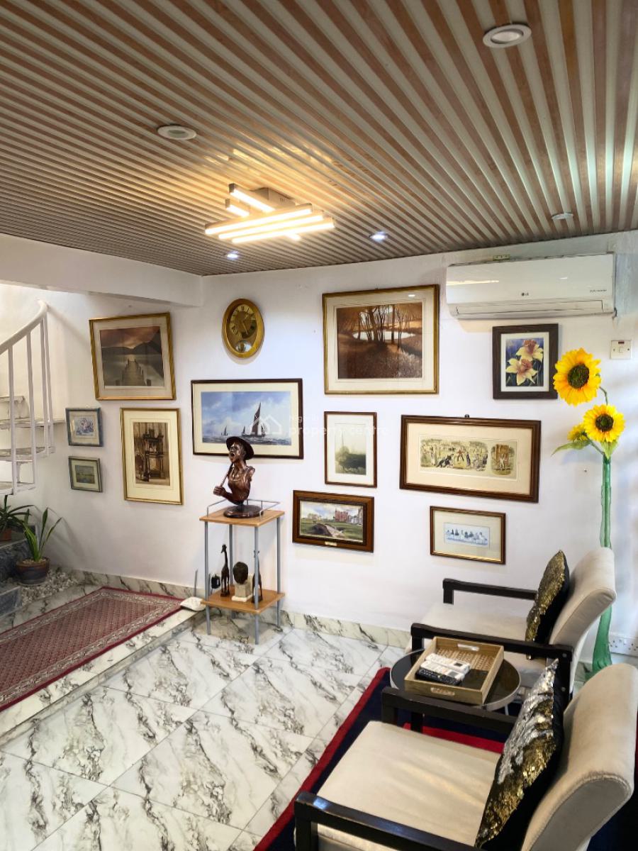 Luxury 1 Bedroom Penthouse Apartment, 8c Olukole Close, Off Ajao Street, Olufemi Road, Ogunlana, Surulere, Lagos, Mini Flat (room and Parlour) Short Let