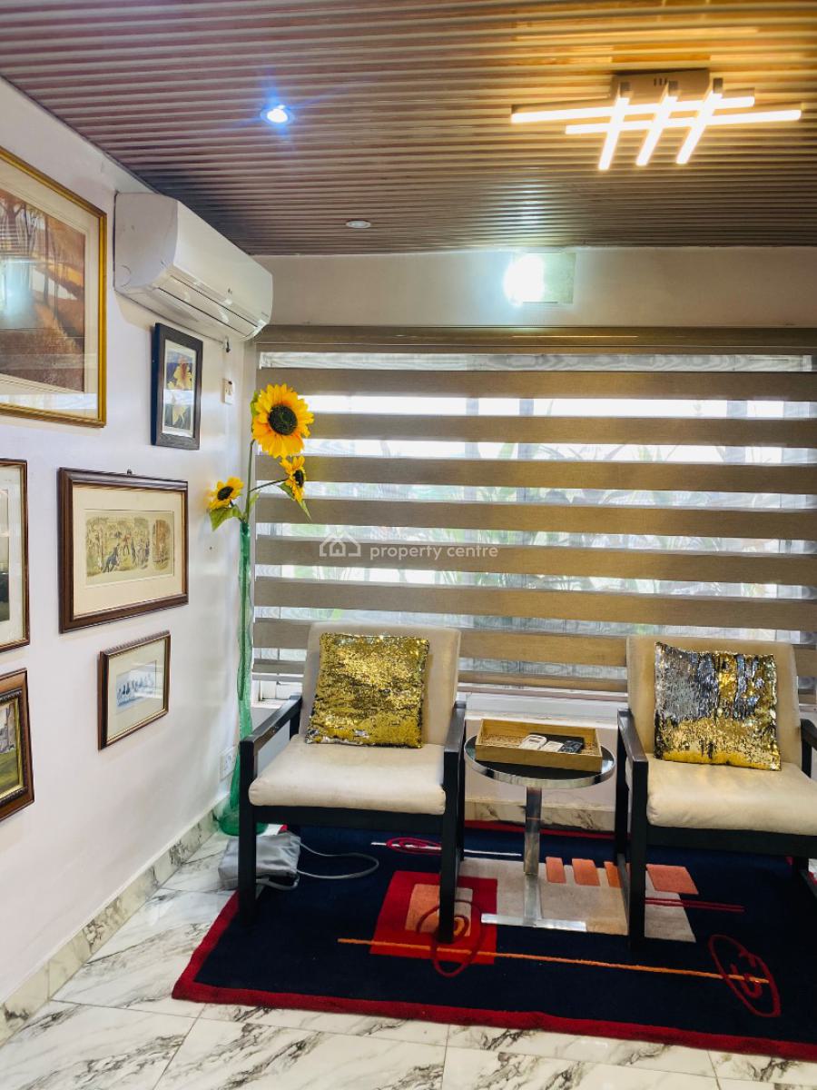 Luxury 1 Bedroom Penthouse Apartment, 8c Olukole Close, Off Ajao Street, Olufemi Road, Ogunlana, Surulere, Lagos, Mini Flat (room and Parlour) Short Let