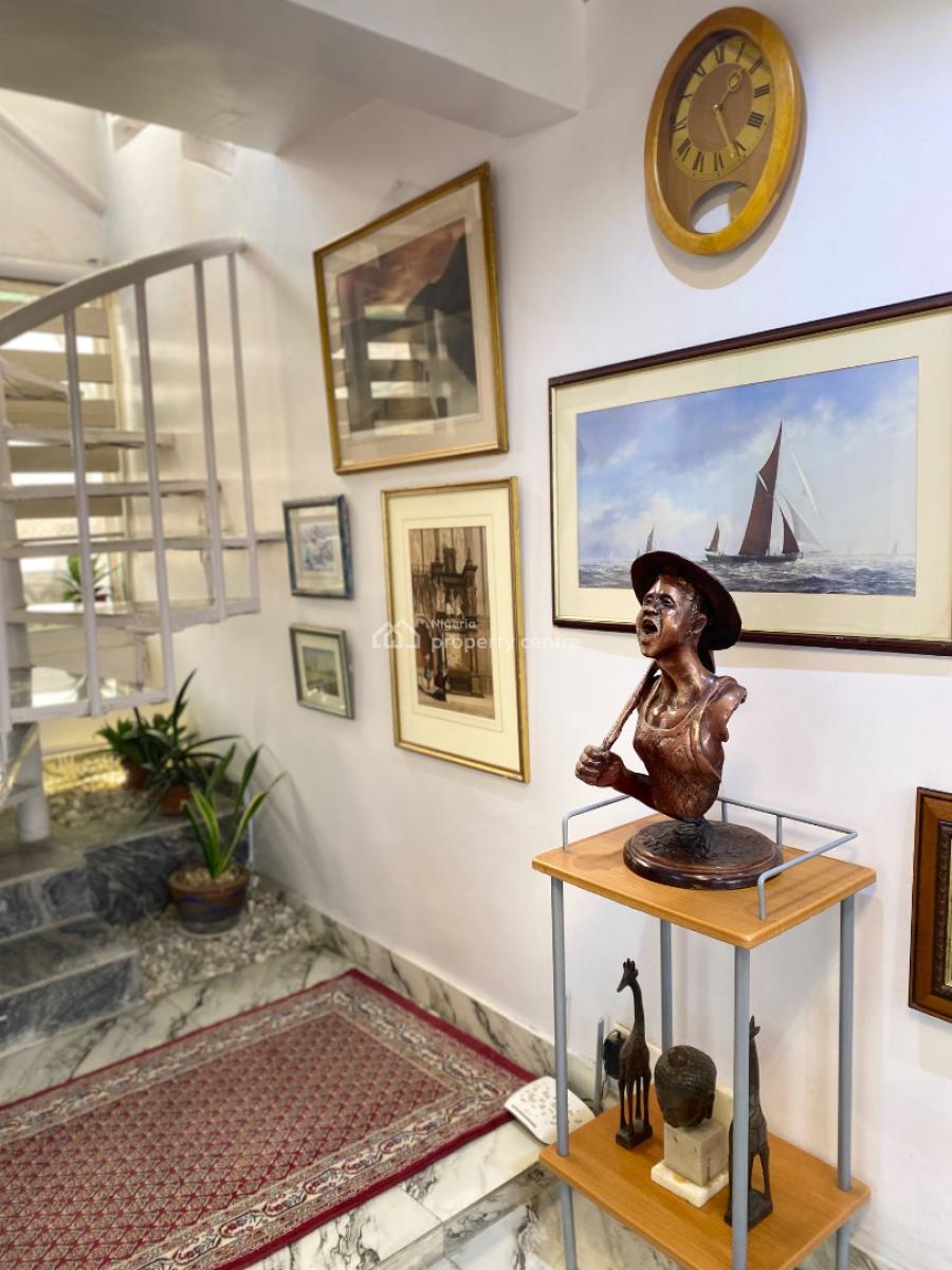 Luxury 1 Bedroom Penthouse Apartment, 8c Olukole Close, Off Ajao Street, Olufemi Road, Ogunlana, Surulere, Lagos, Mini Flat (room and Parlour) Short Let