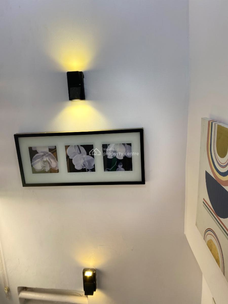 Luxury 1 Bedroom Penthouse Apartment, 8c Olukole Close, Off Ajao Street, Olufemi Road, Ogunlana, Surulere, Lagos, Mini Flat (room and Parlour) Short Let