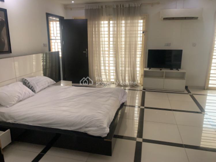 Waterfront Luxury: Penthouse on the Canal - Apartments for Rent in ...