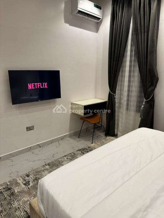 2 Bedrooms Smart Apartment, Lekki Phase 1, Lekki, Lagos, Flat / Apartment Short Let