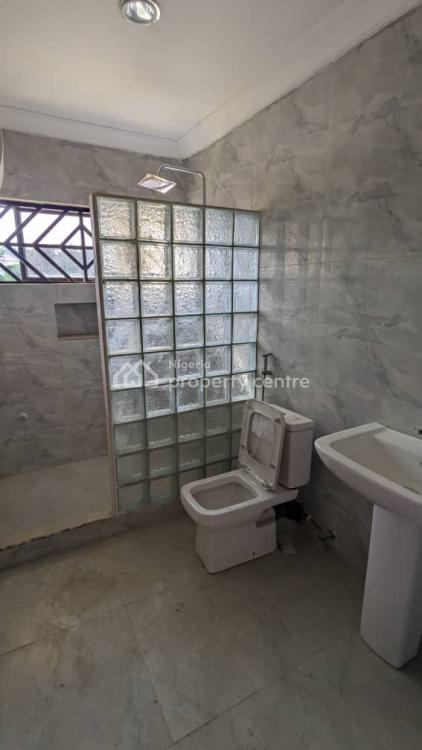 Well Renovated 5 Bedroom Fully Detached  with 3 Room Bq, Maitama District, Abuja, Detached Duplex for Rent
