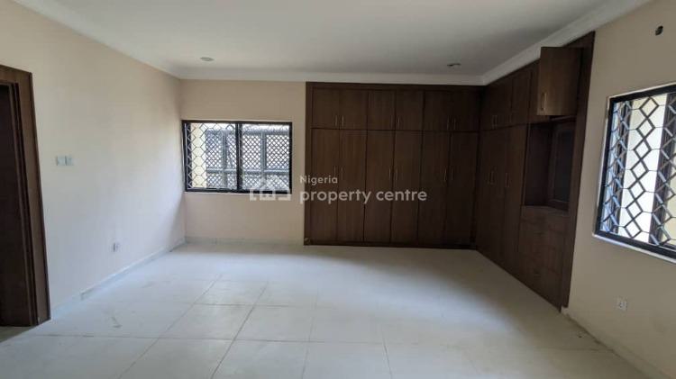 Well Renovated 5 Bedroom Fully Detached  with 3 Room Bq, Maitama District, Abuja, Detached Duplex for Rent