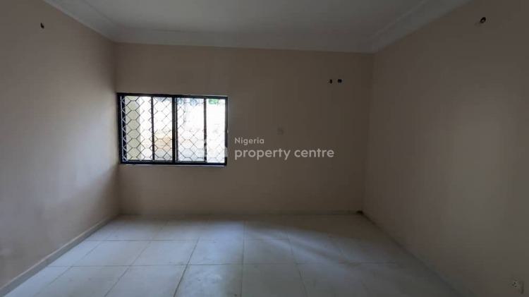 Well Renovated 5 Bedroom Fully Detached  with 3 Room Bq, Maitama District, Abuja, Detached Duplex for Rent