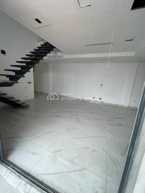 Luxurious 3 Bedrooms Apartment Flat with a Bq, Lekki, Lagos, Flat / Apartment for Sale