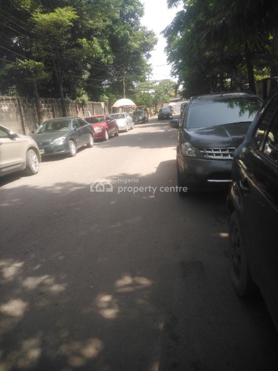Joint Ventures  in a Highbrow Area, Montgomery, Yaba, Lagos, Flat / Apartment Joint Venture