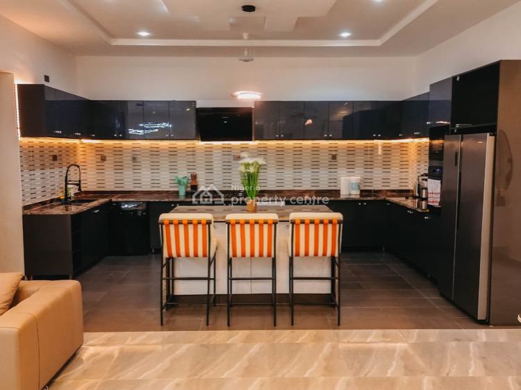 Luxury 2 Bedroom Apartment with Swimming Pool, Gym and Rooftop Lounge, Lekki Phase 1, Lekki, Lagos, Flat / Apartment Short Let