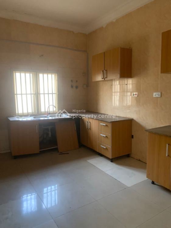 Spacious 2 Bedrooms Apartment, Osapa, Lekki, Lagos, Flat / Apartment for Rent