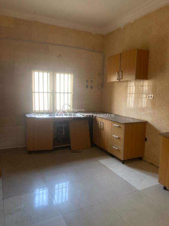 Spacious 2 Bedrooms Apartment, Osapa, Lekki, Lagos, Flat / Apartment for Rent