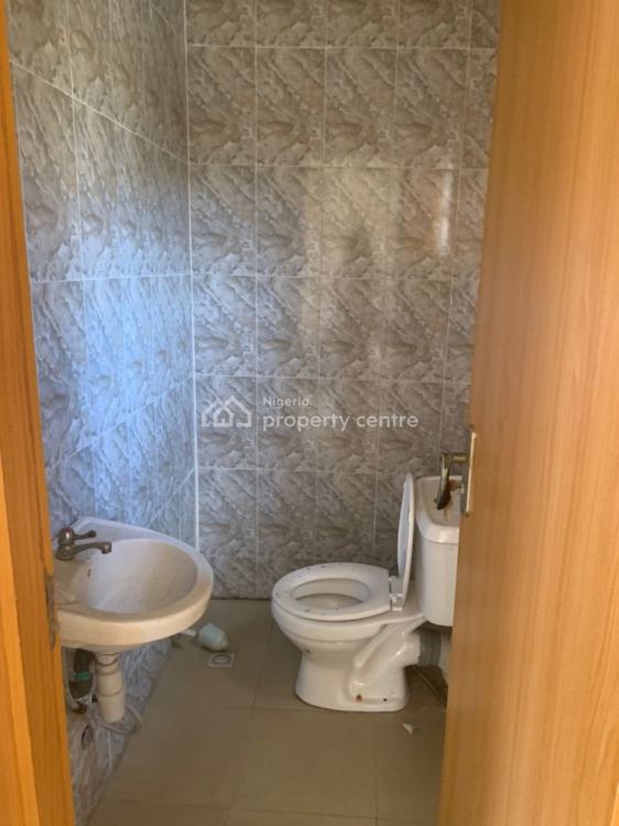 Spacious 2 Bedrooms Apartment, Osapa, Lekki, Lagos, Flat / Apartment for Rent