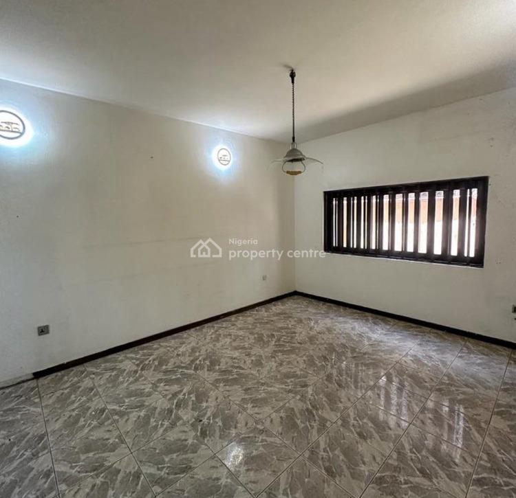Spacious 5 Bedrooms Semi-detached Duplex with 2 Rooms Bq, Lekki Phase 1, Lekki, Lagos, Semi-detached Duplex for Rent