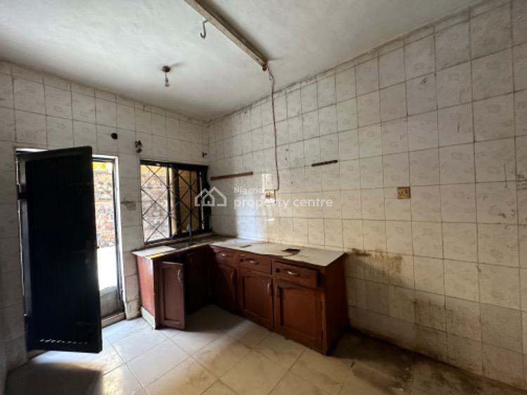 3 Bedrooms Flat, Off International Airport Road, Ajao Estate, Isolo, Lagos, Flat / Apartment for Rent