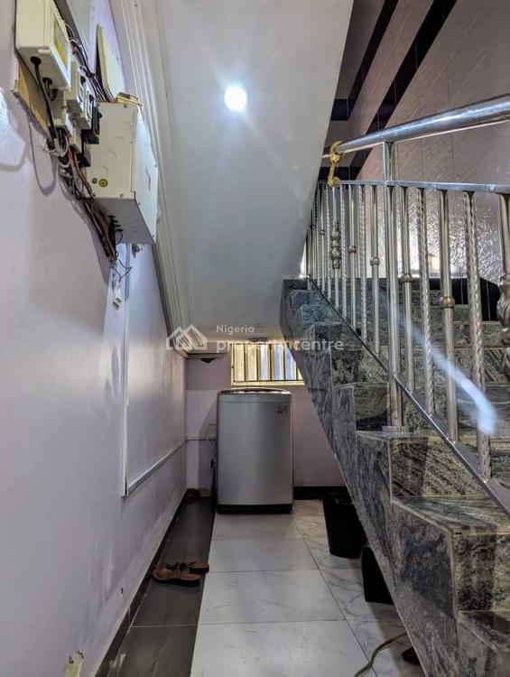 Beautifully Finished Seven (7) Bedroom, Off Calabar Itu Road, Uyo, Akwa Ibom, Detached Duplex for Sale