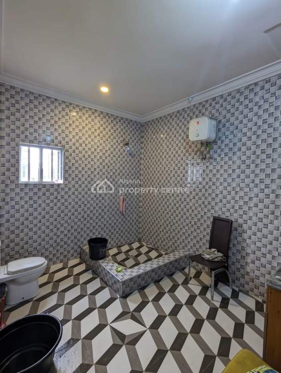 Beautifully Finished Seven (7) Bedroom, Off Calabar Itu Road, Uyo, Akwa Ibom, Detached Duplex for Sale