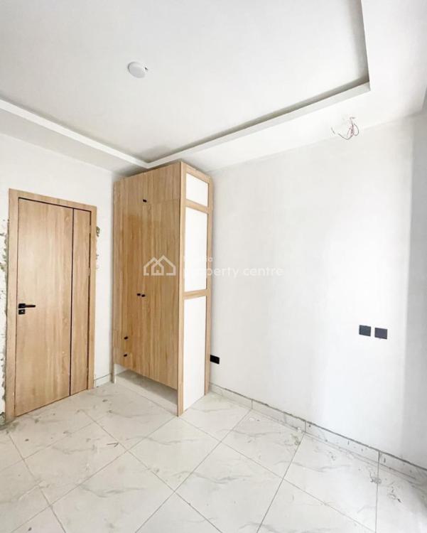 2 Bedroom Serviced Apartment, Ologolo, Lekki, Lagos, Block of Flats for Sale