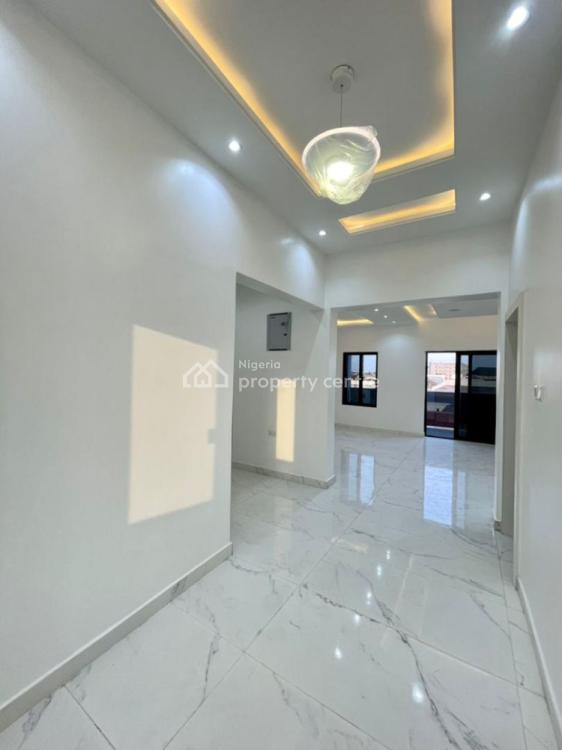 Exceptionally Finished 3 Bedroom Apartment, Lekki Phase 1, Lekki, Lagos, Flat / Apartment for Sale